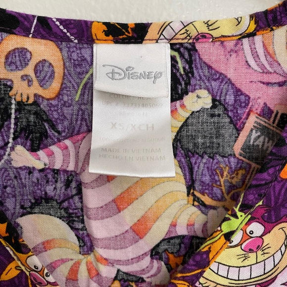 Cheshire Cat Halloween Scrub Top - Picture 3 of 3